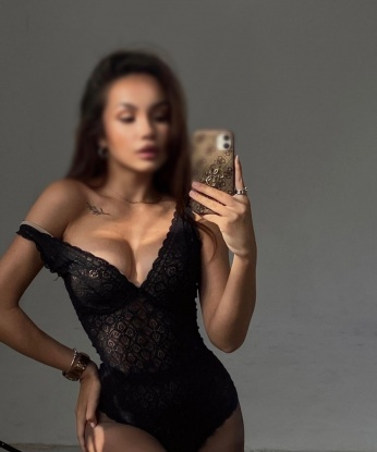 Сексуальная брюнетка с шикарными формами и горячим темпераментом приглашает тебя провести незабываемое время в ее обворожительной компании. Я знаю, что тебе нужно! 6671, 18 лет